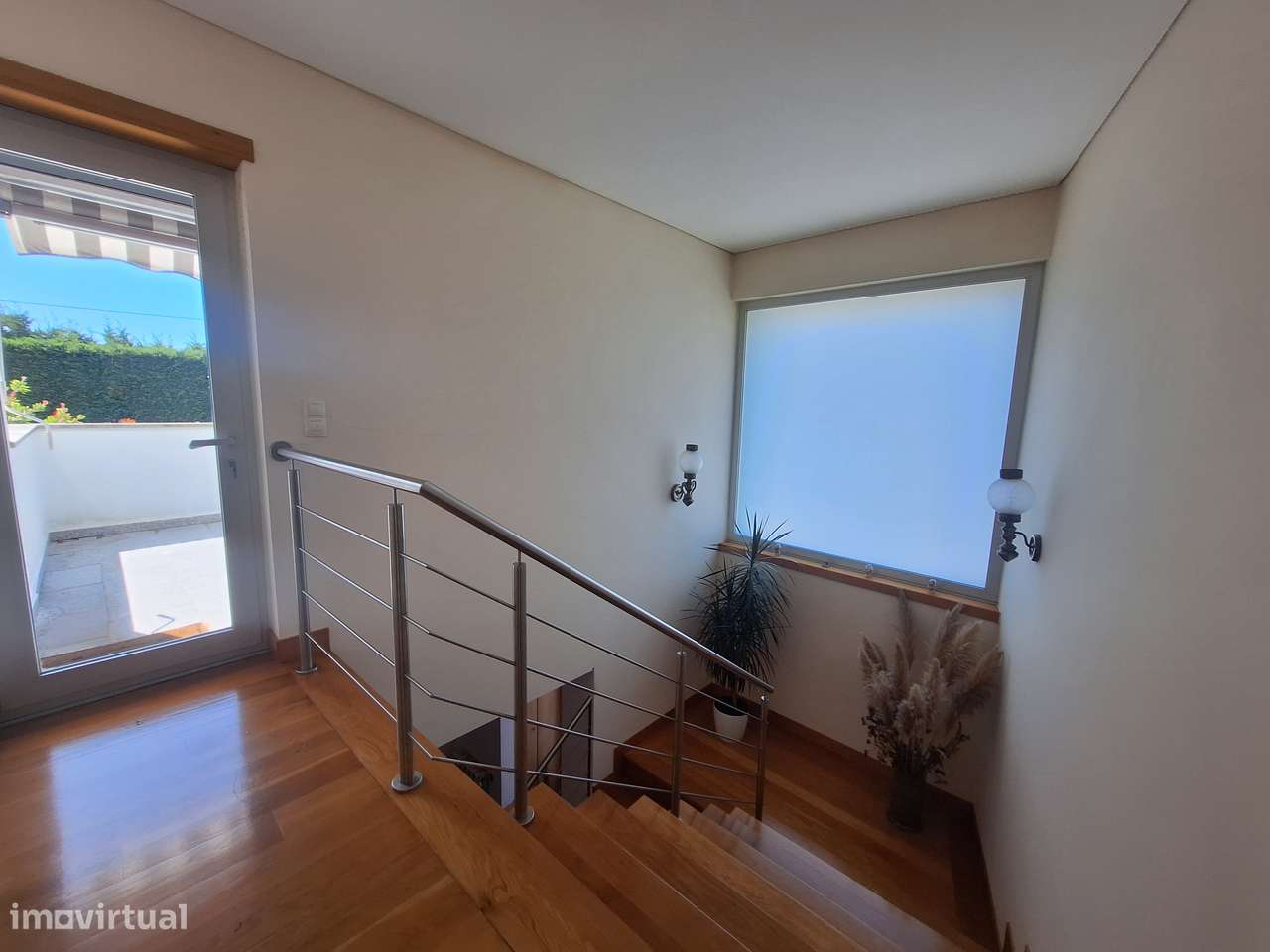 Moradia V3 com design único em Vila Nova de Anha.-25