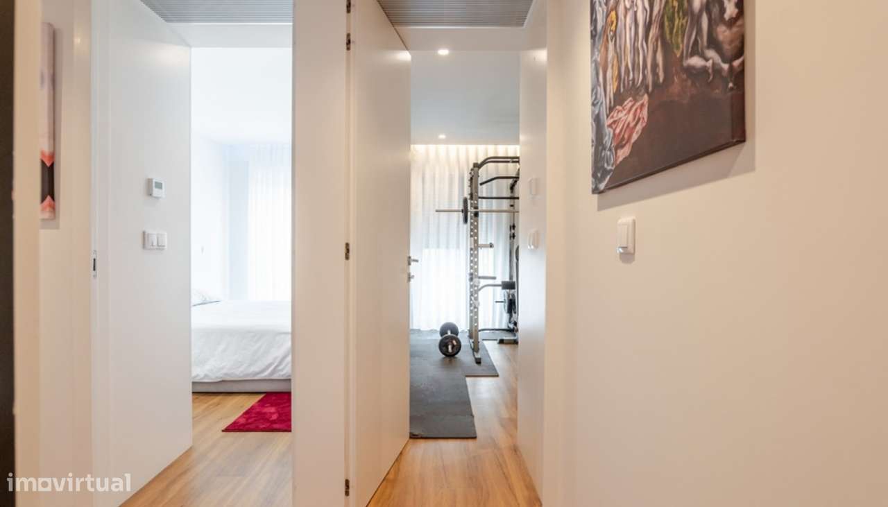 Apartamento T3 com varanda e vistas desafogadas em Leça da Palmeira-15