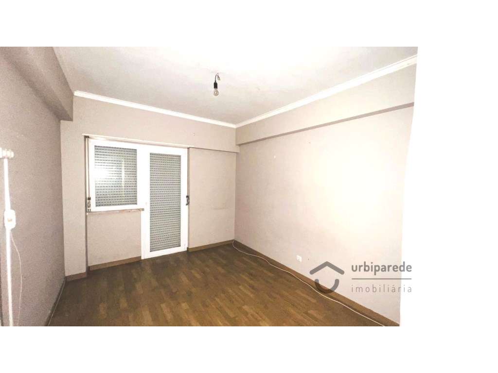 Apartamento T3, em Monte Abraão Queluz-16