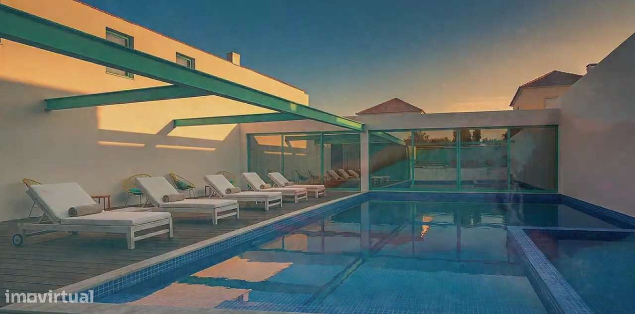 Moradia V4 com Jardim e Terraço em Condomínio com Piscina-7