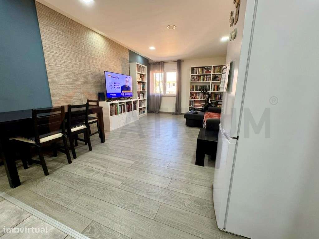 T1 semi-remodelado Setúbal-1
