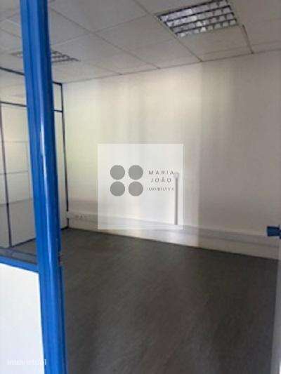 Armazém p/ Arrendar em Alhandra, Boa Localização. - Grande imagem: 3/12