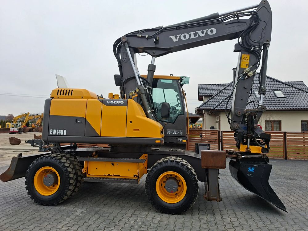 Volvo Ew140d rototilt ze szczypcami 2013
