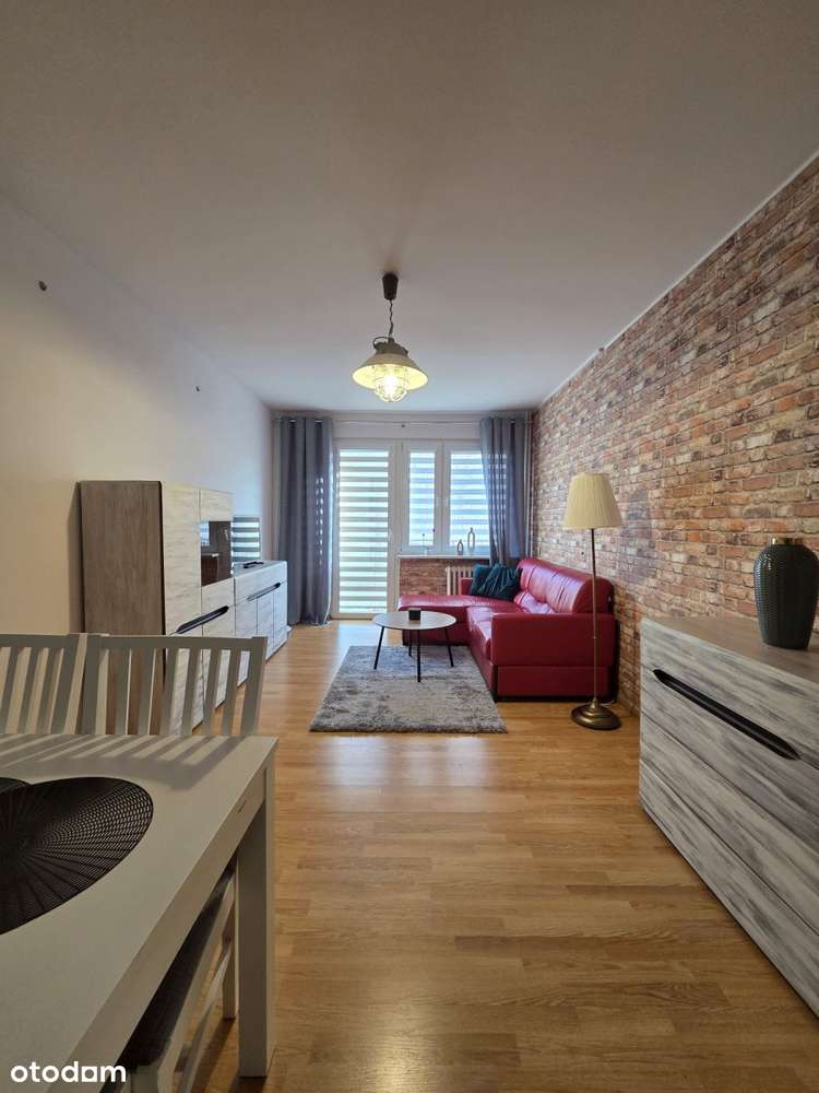 Dwupokojowe mieszkanie na sprzedaż w Chyloni. - Pełny obrazek: 2/13