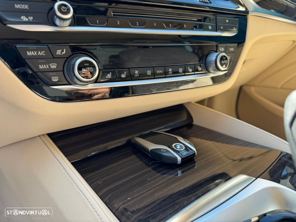 BMW 530 e iPerformance Line Luxury - 16