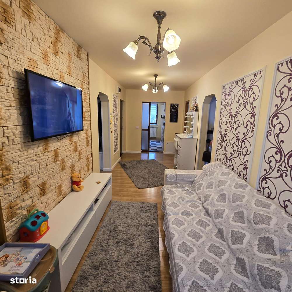 Vând apartament cu 4 camere ultracentral-11