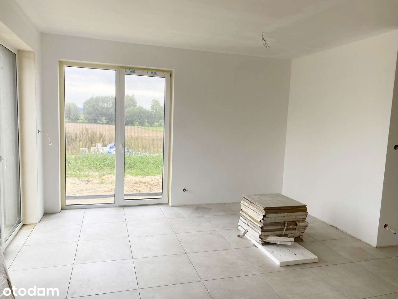 Nowoczesny dom na sprzedaż-3