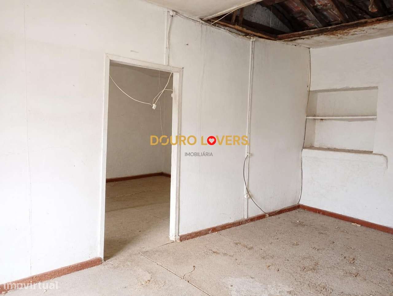 TERRENO COM 978 m2 | POTENCIAL PARA 2 MORADIAS GEMINADAS | GONDOMAR-20