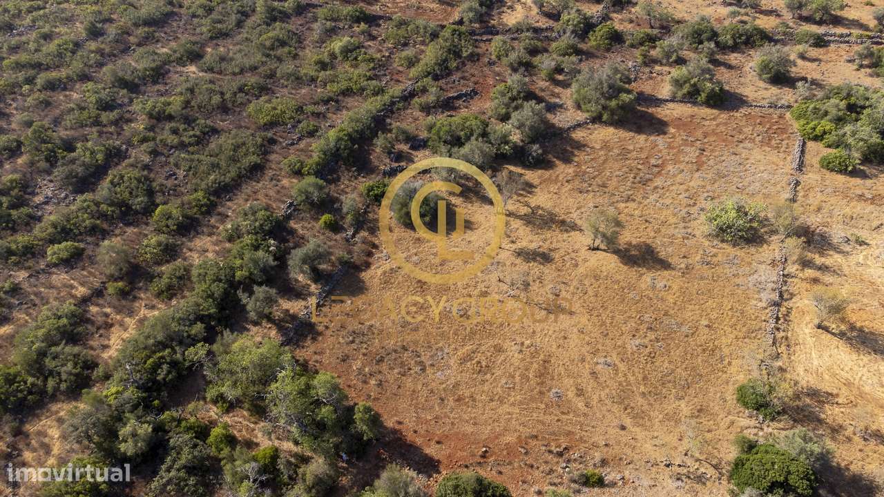 Terreno rústico de 1.2 hectares em Alte, Loulé - Grande imagem: 4/16