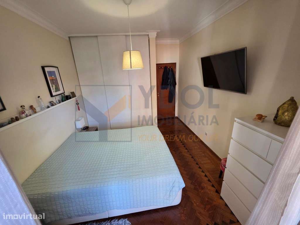 Apartamento T2 com Varandas a 5 Minutos da Estação - Queluz-5
