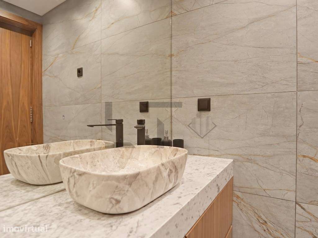 Apartamento T1 Totalmente Renovado com Acabamentos de Luxo, Varanda...-16