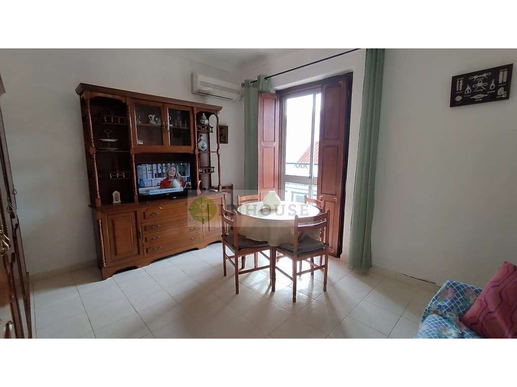 Exclusivo LNHOUSE: Prédio Inteiro / Venda Conjunta de Dois T2 no Ce...-4