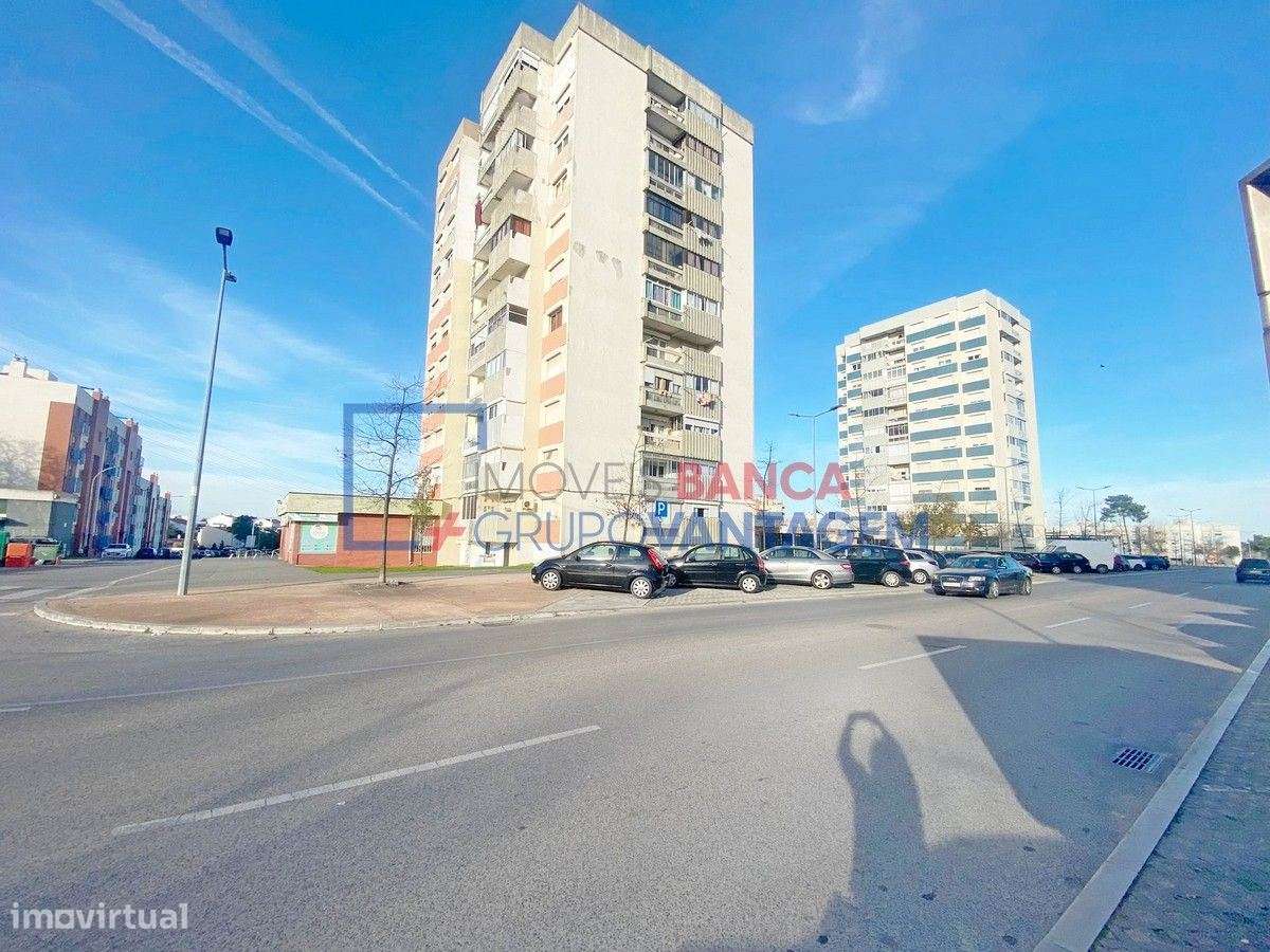 T3, Santo António da Charneca, Barreiro - Grande imagem: 4/13