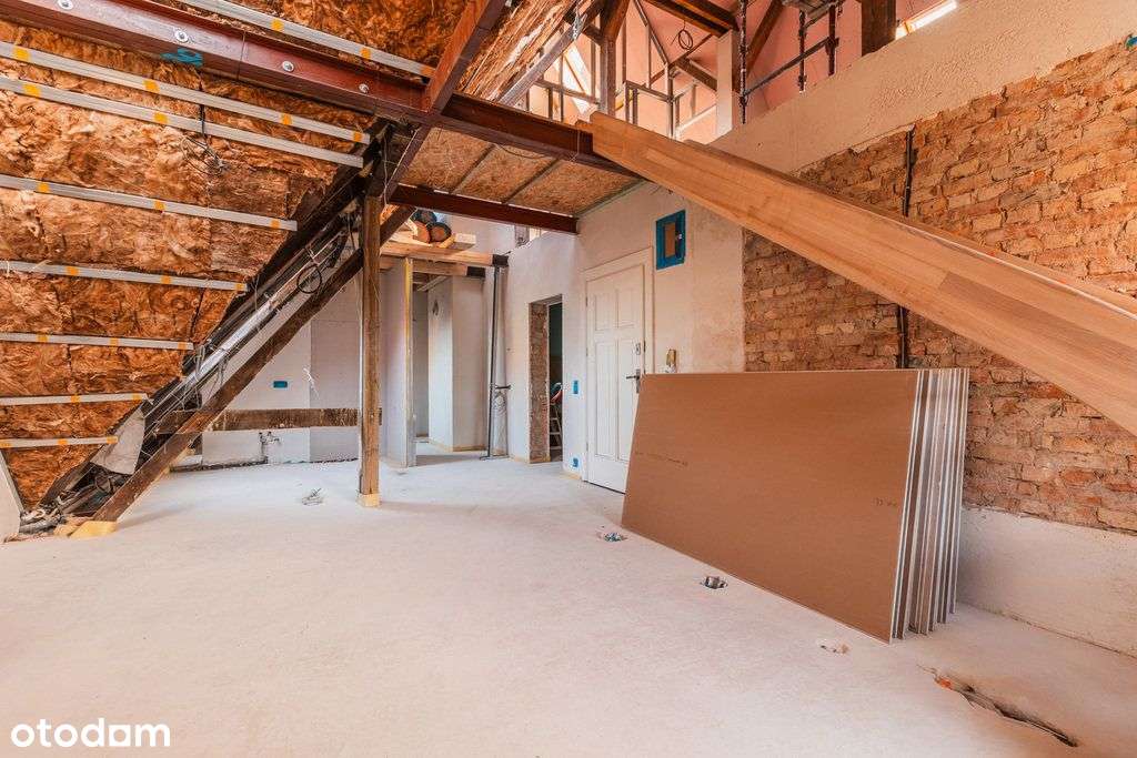 Dwupoziomowy apartament z własną przeszkloną wieżą-7