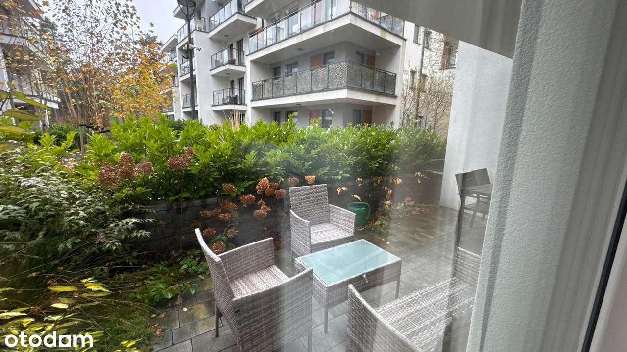 Apartament 34 m² z tarasem i basenem w Pobierowie - miejsce parkingowe-9