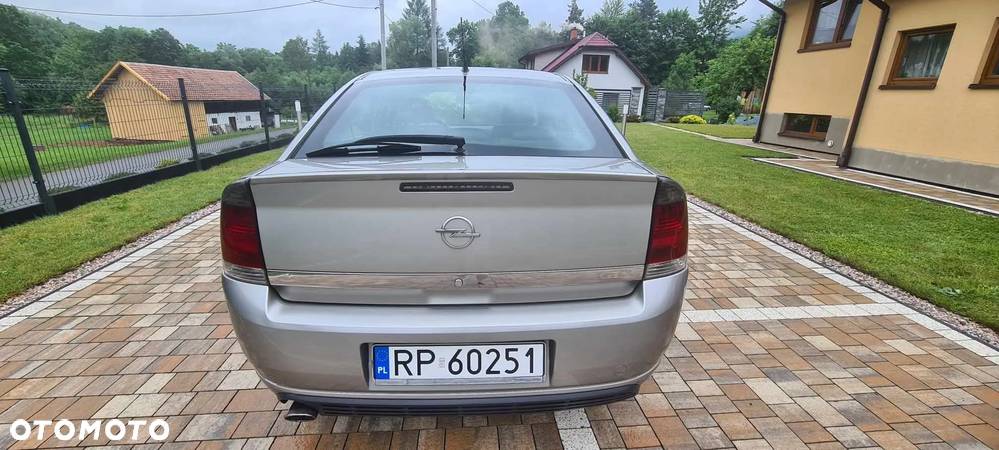 Opel Vectra GTS 2.2 DTI ActiveSelect - 3