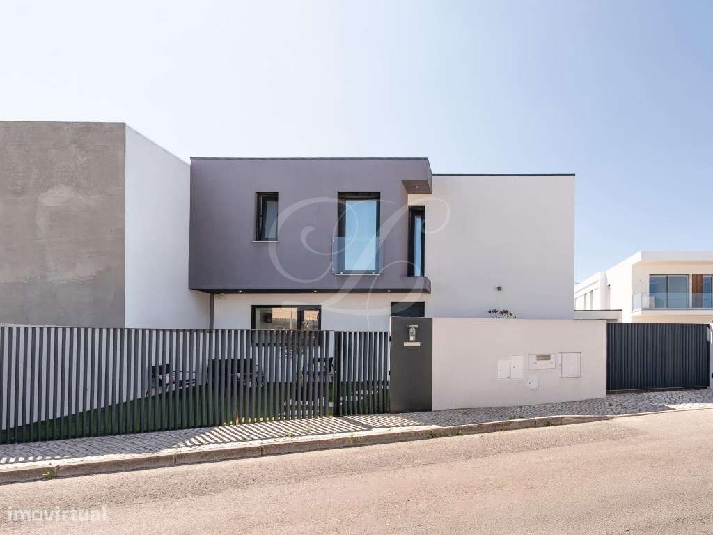 Moradia T3 c/ piscina e barbecue | Cascais-32