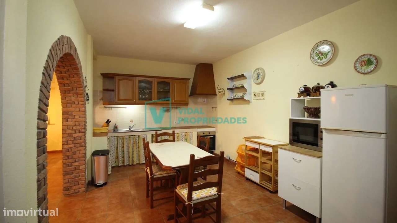 Moradia T7 com piscina e garagem em Loulé-26