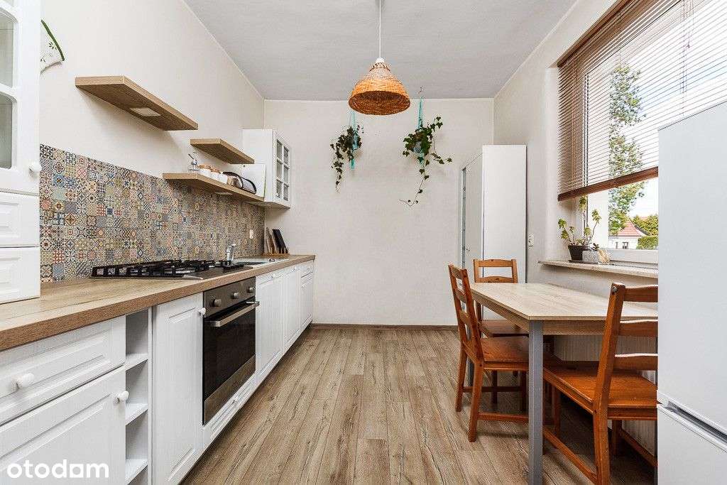 Połowa domu z ogrodem i kominkiem – parter, piw-8