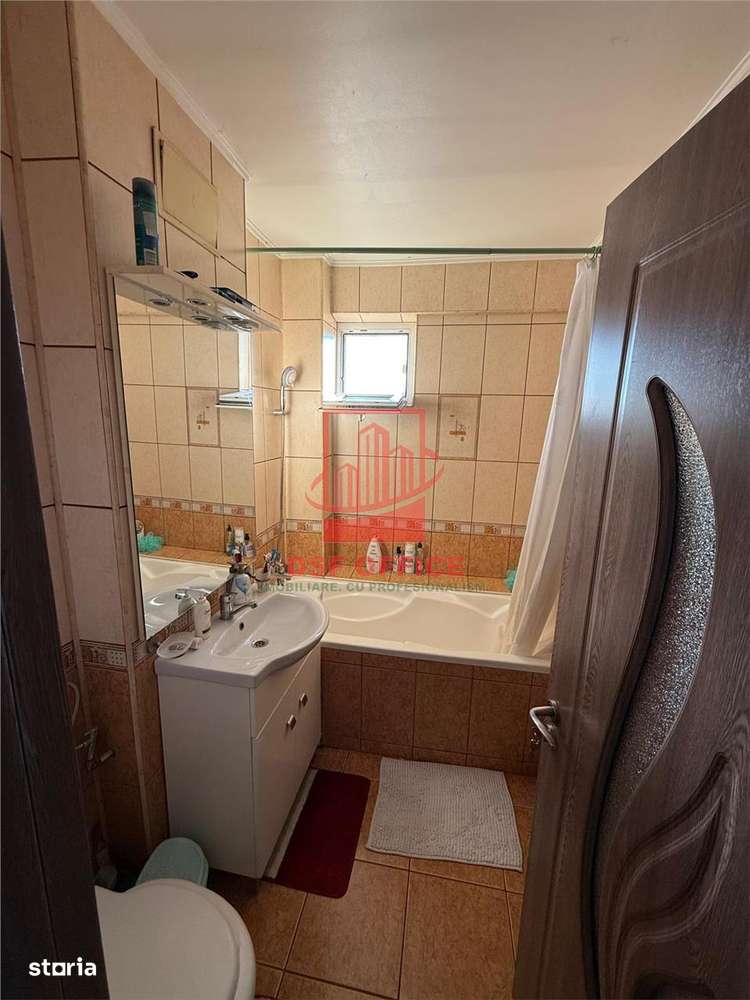 Ap 3 cam decomandat, mobilat– Podu Ros,  Palas-Centru-7