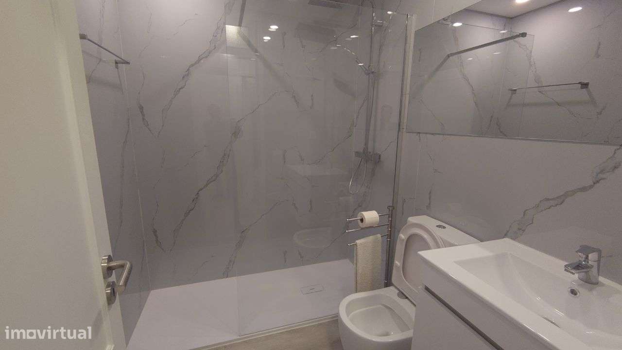 Vendo apartamento T2+1 remodelado no centro vila do conde-11