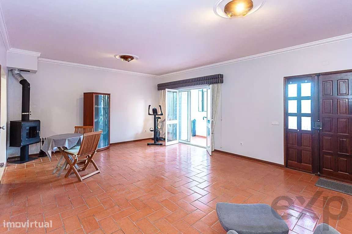 Moradia T3 com potencial de rentabilização – Gambelas, Montenegro - Grande imagem: 5/41