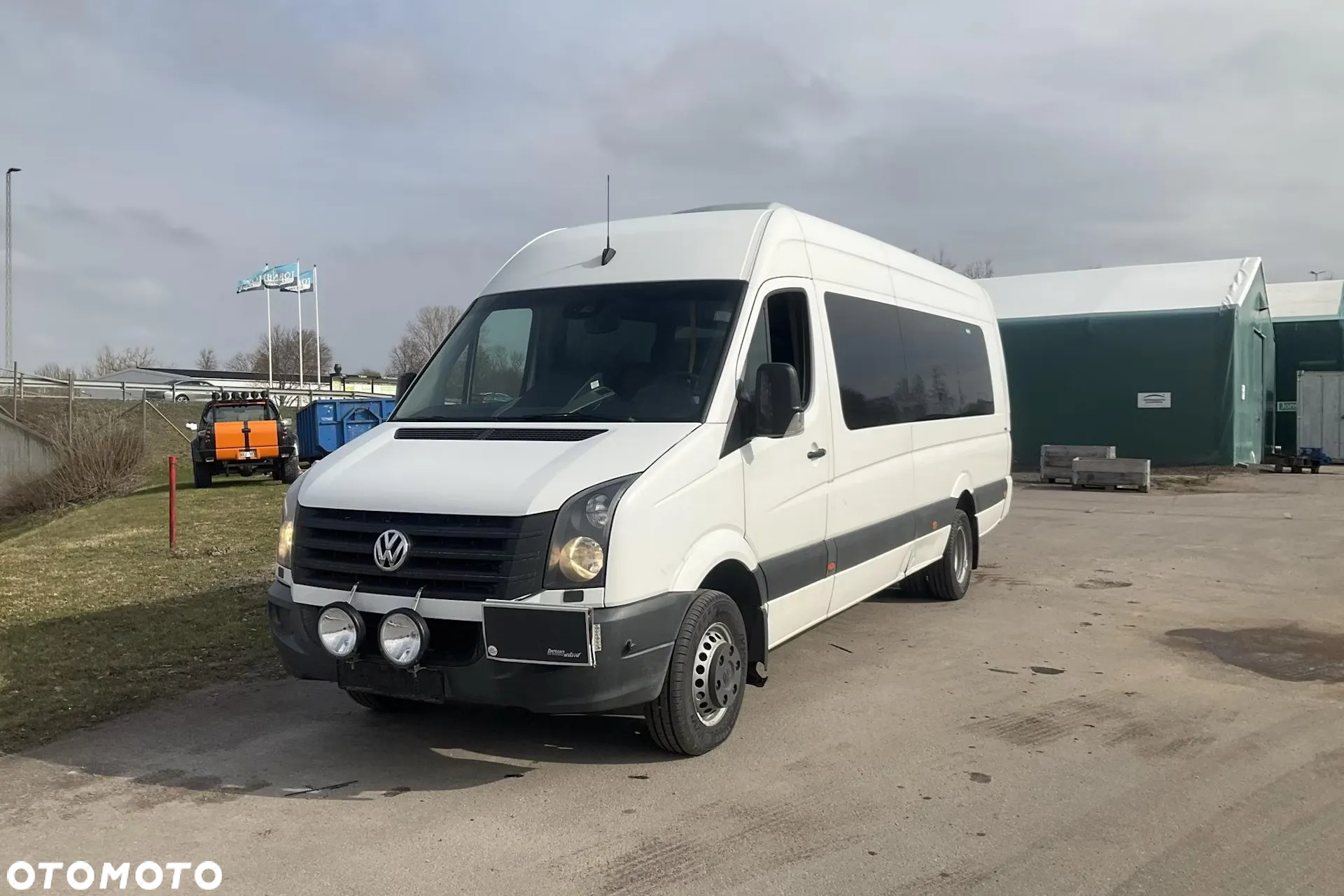 Volkswagen CRAFTER AUTOBUS - 2