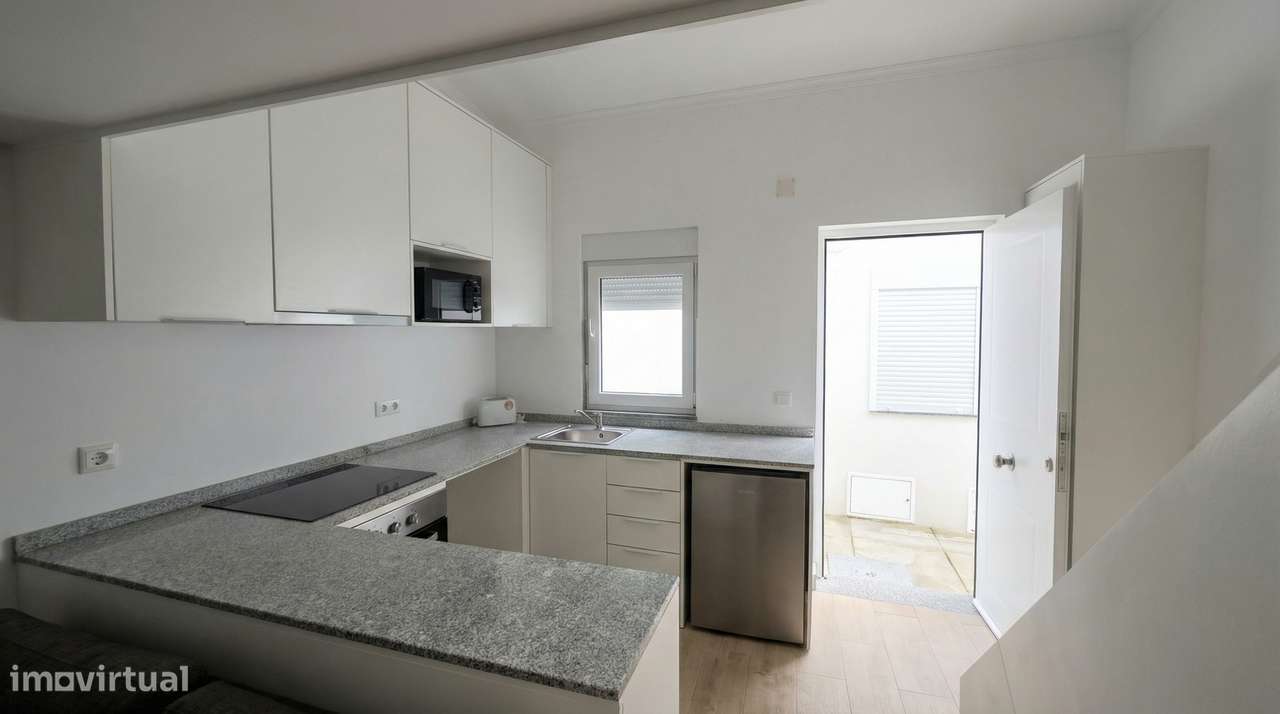 Apartamento T1 Duplex (Mezzanine) Mobilado e Equipado - Centro de Gaia - Grande imagem: 4/22