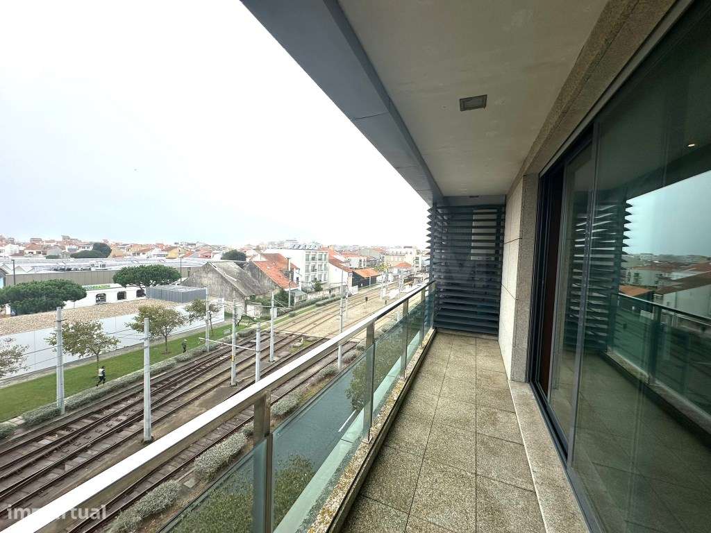 Apartamento T2, junto ao metro da Póvoa de Varzim-16