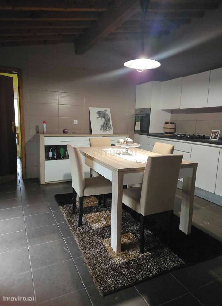 Excelente moradia T4 em S. Mateus Sta Cruz Graciosa - Grande imagem: 5/10