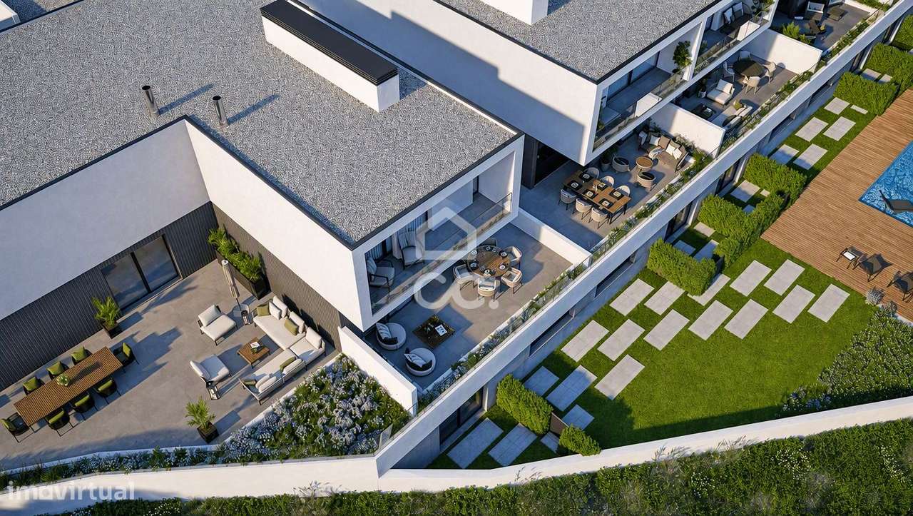 Moradia T3+1 nova, com jardim e terraço, em condomínio privativo com p-14