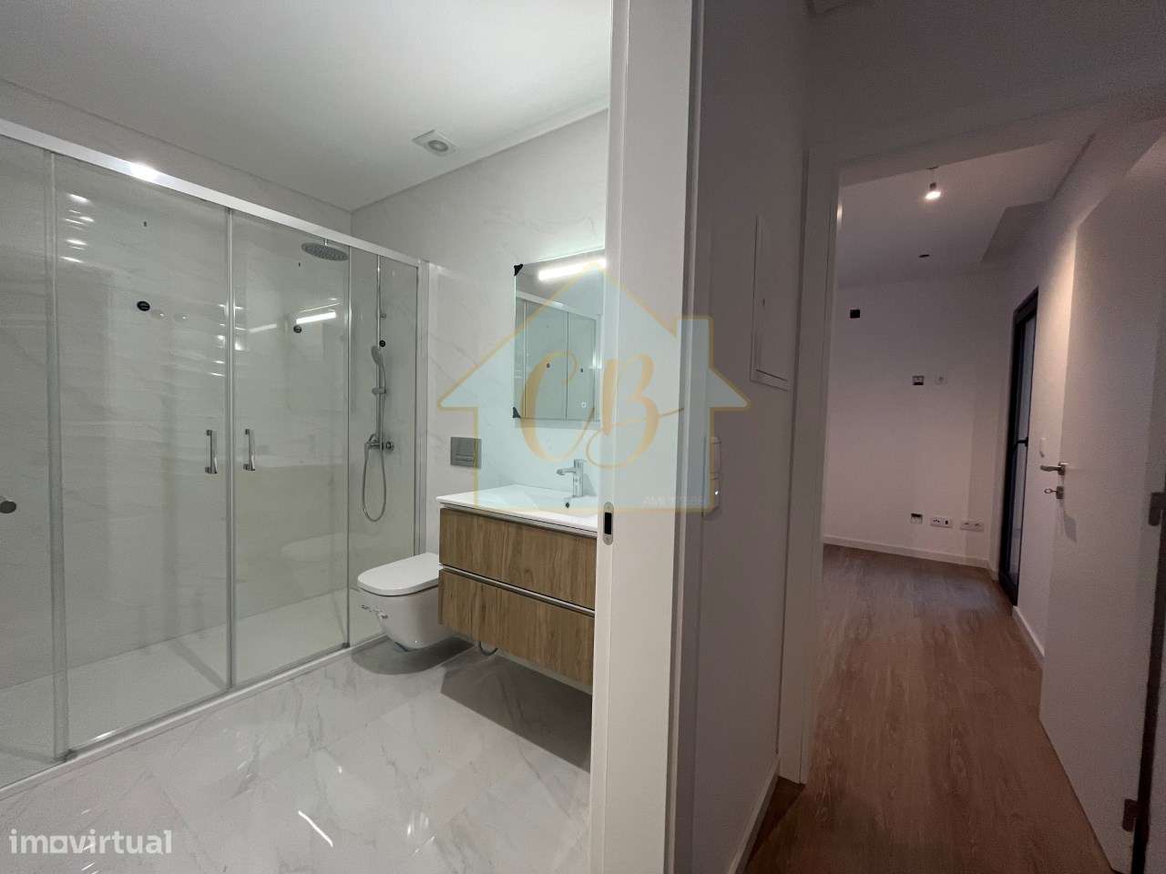 Moradia T4 Exclusiva em Santa Cruz – Faça do Mar o seu Vizinho-11