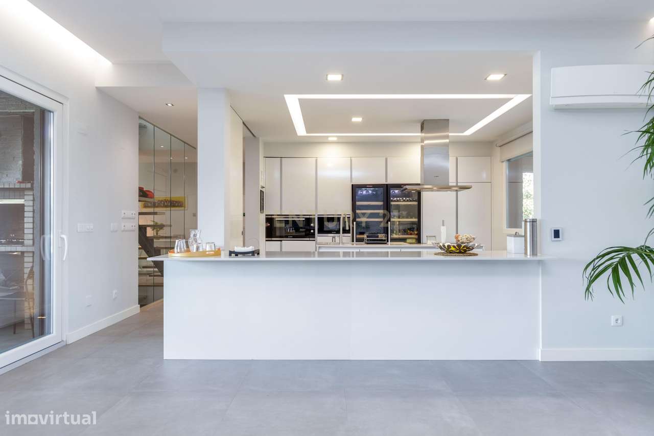 Moradia T5 com Piscina na Prestigiada Herdade da Aroeira - Grande imagem: 4/42