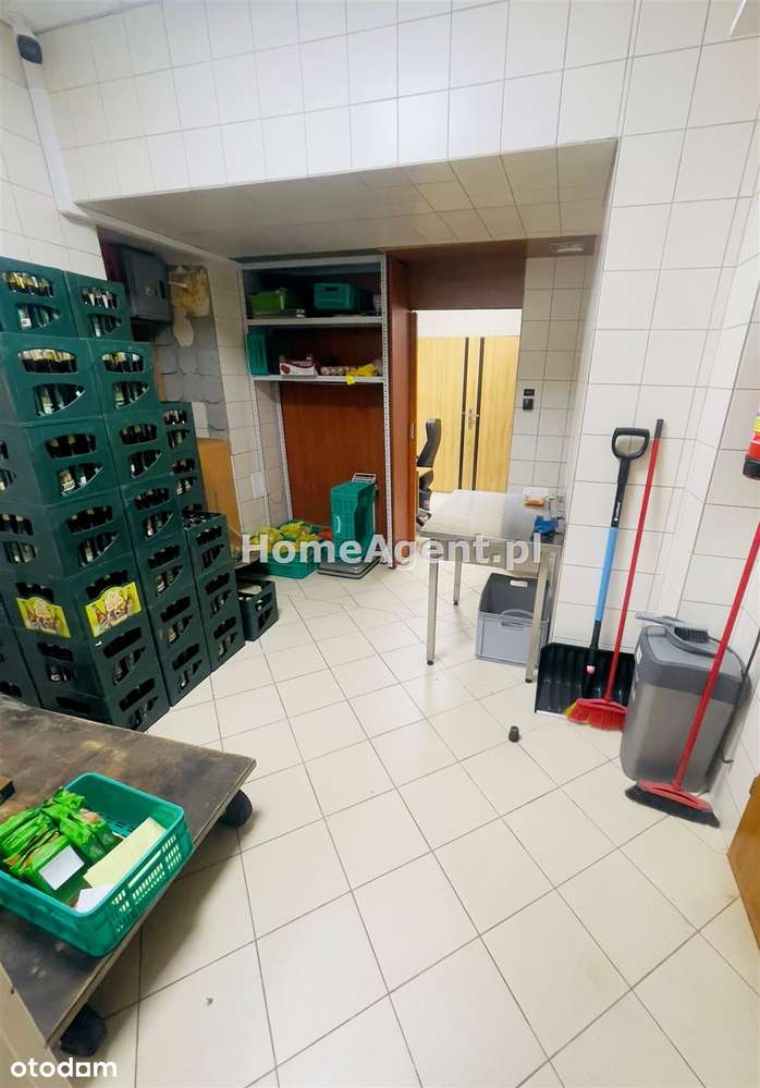 Świąteczna promocja cenowa. Lokal na sprzedaż.-13