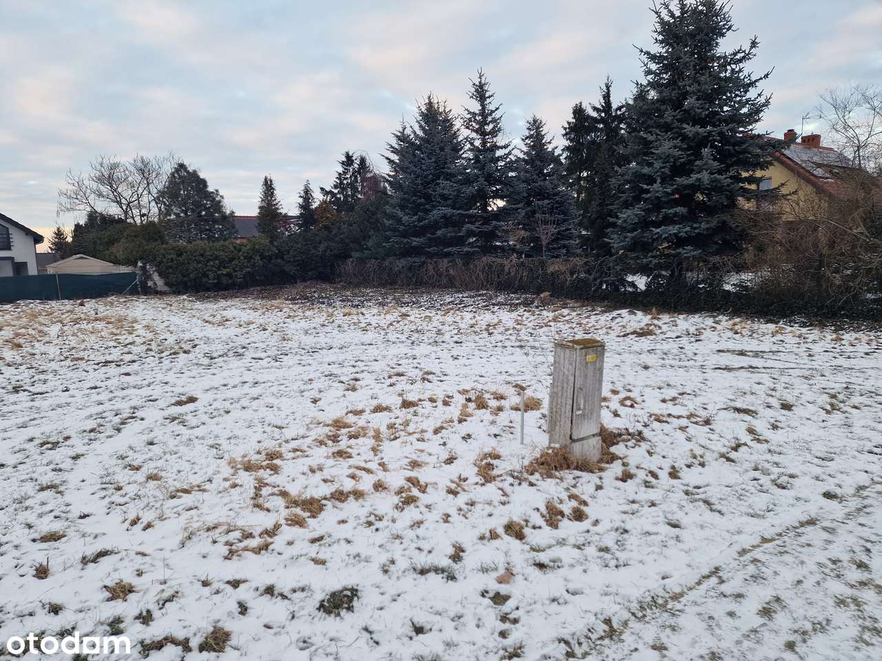 Prywatność i przestrzeń – Działka 1688 m² w Kiekrzu-2