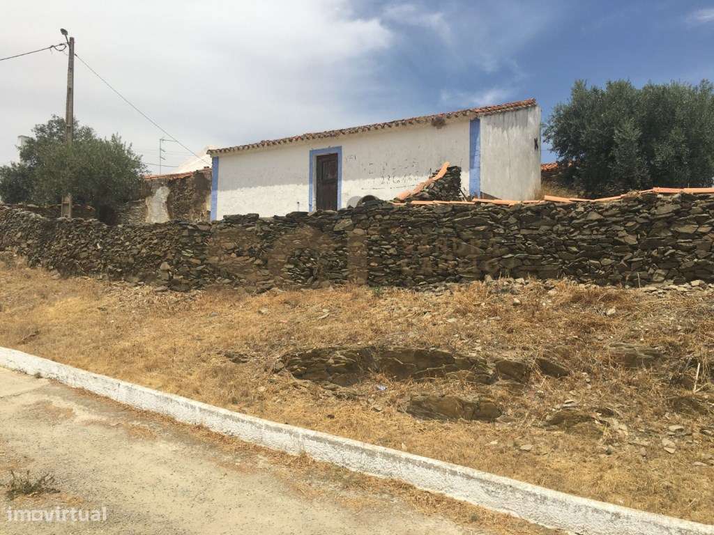Terreno em Tamejoso, com 4 casas em ruínas - Alentejo - Grande imagem: 4/15