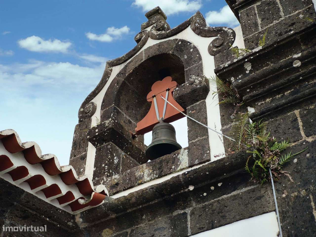 Solar Centenário de Encanto Histórico com Vista Inigualável na Ilha de-23