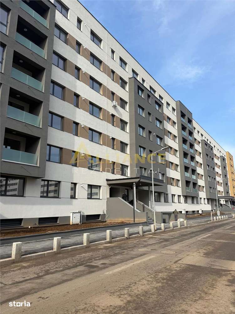 3 Camere gata de mutare, Grand Arena-2