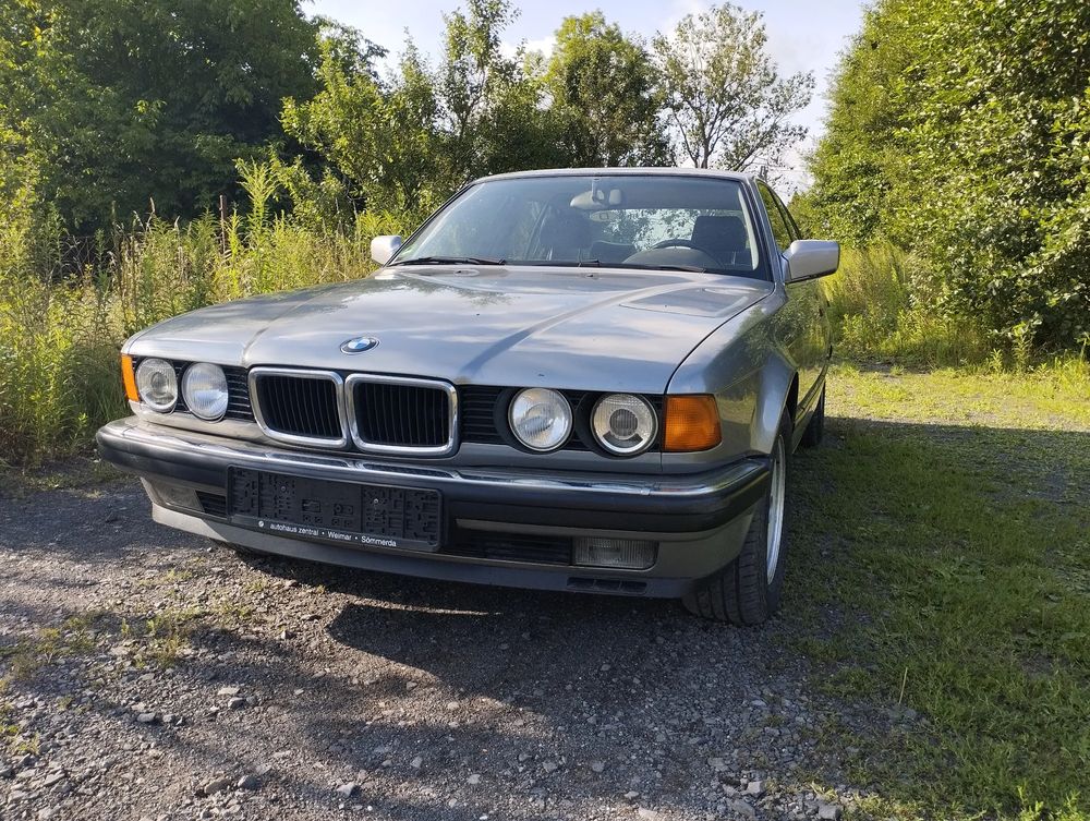 BMW 7 Series E32 750i 1989