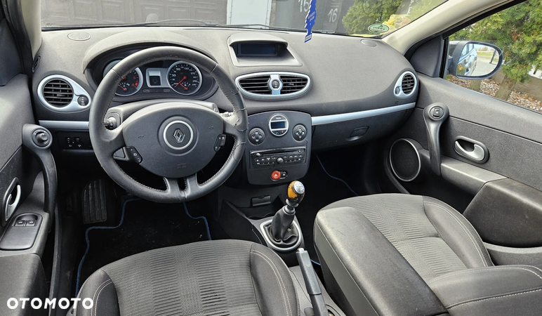 Renault Clio 1.5 dCi 85 FAP Grandtour Luxe - 11