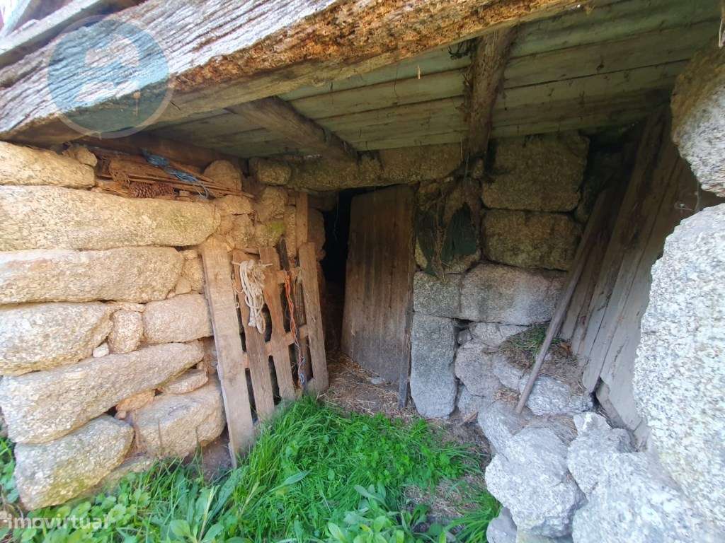 Quinta à venda, localizada no Lugar de Água Redonda, Cabeceiras de ...-16