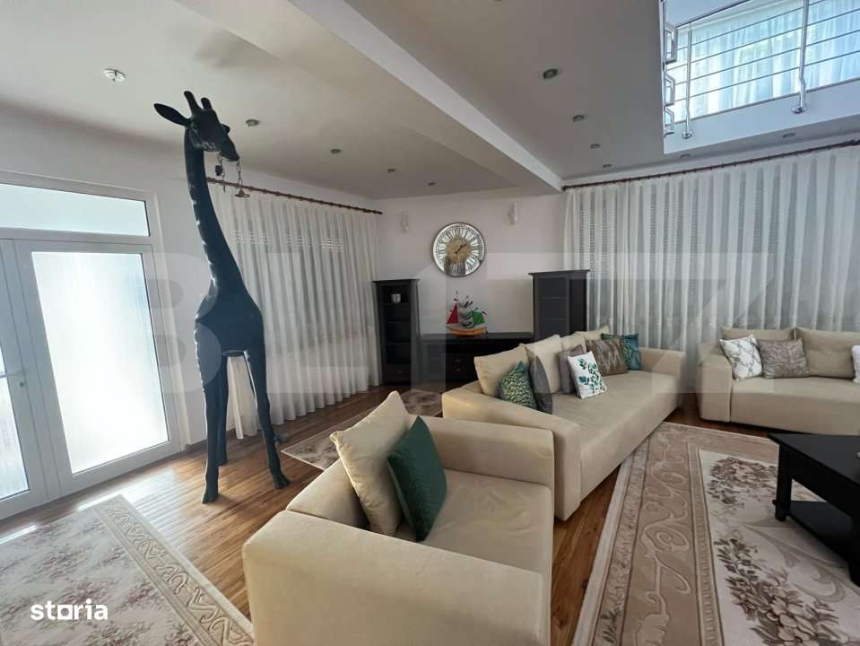 Resedinta impunatoare, 6 camere, 430 mp si un teren de 730 mp, zona Ce - Imagine principală: 5/19