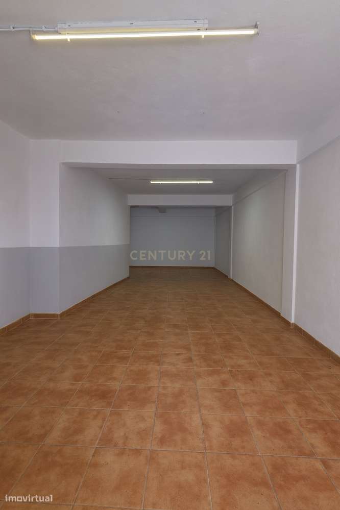 Oportunidade única de investimento em Odivelas – 50% de prédio em prop-35