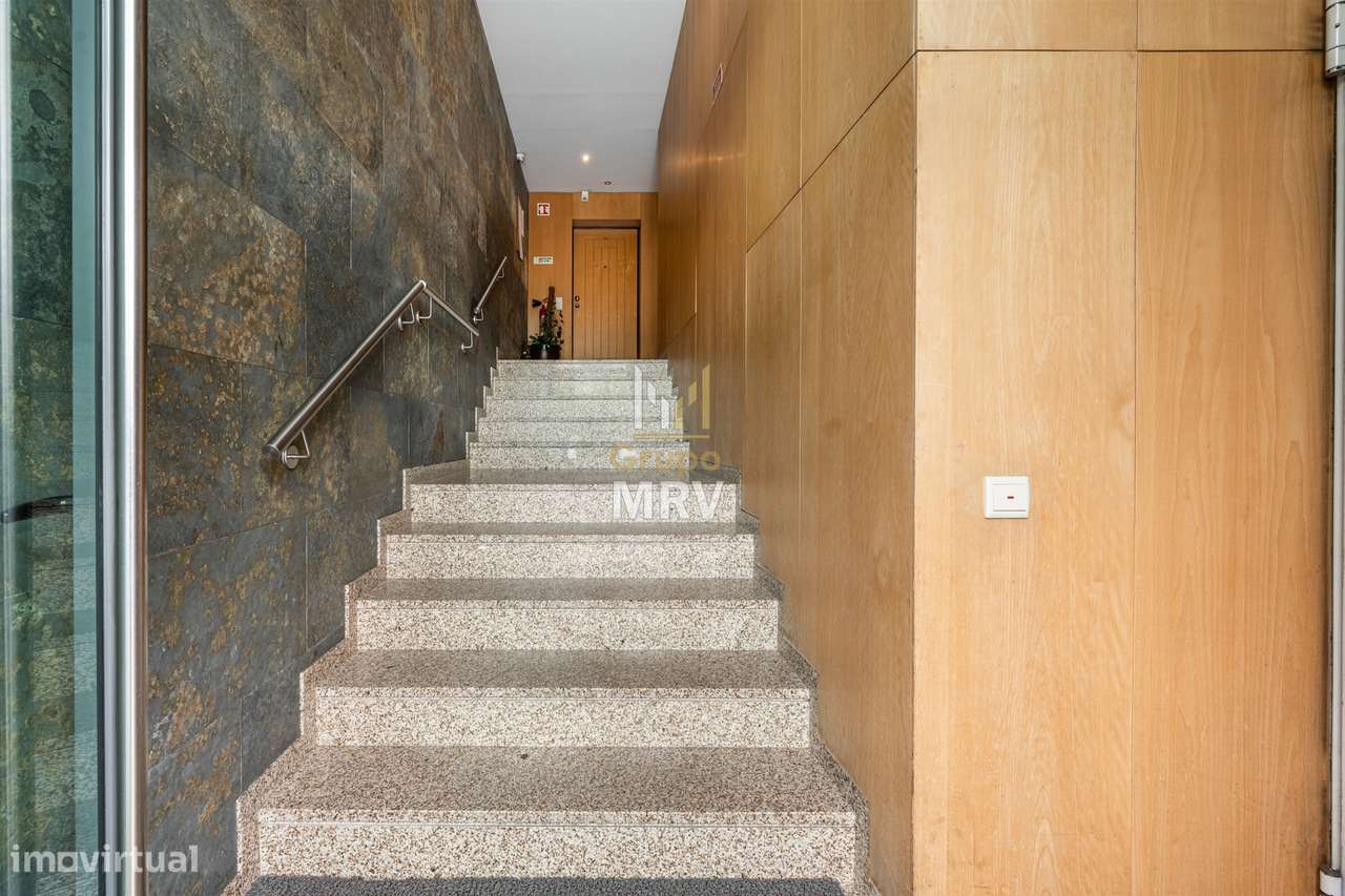 Excelente Apartamento T3 em Lamaçães-8
