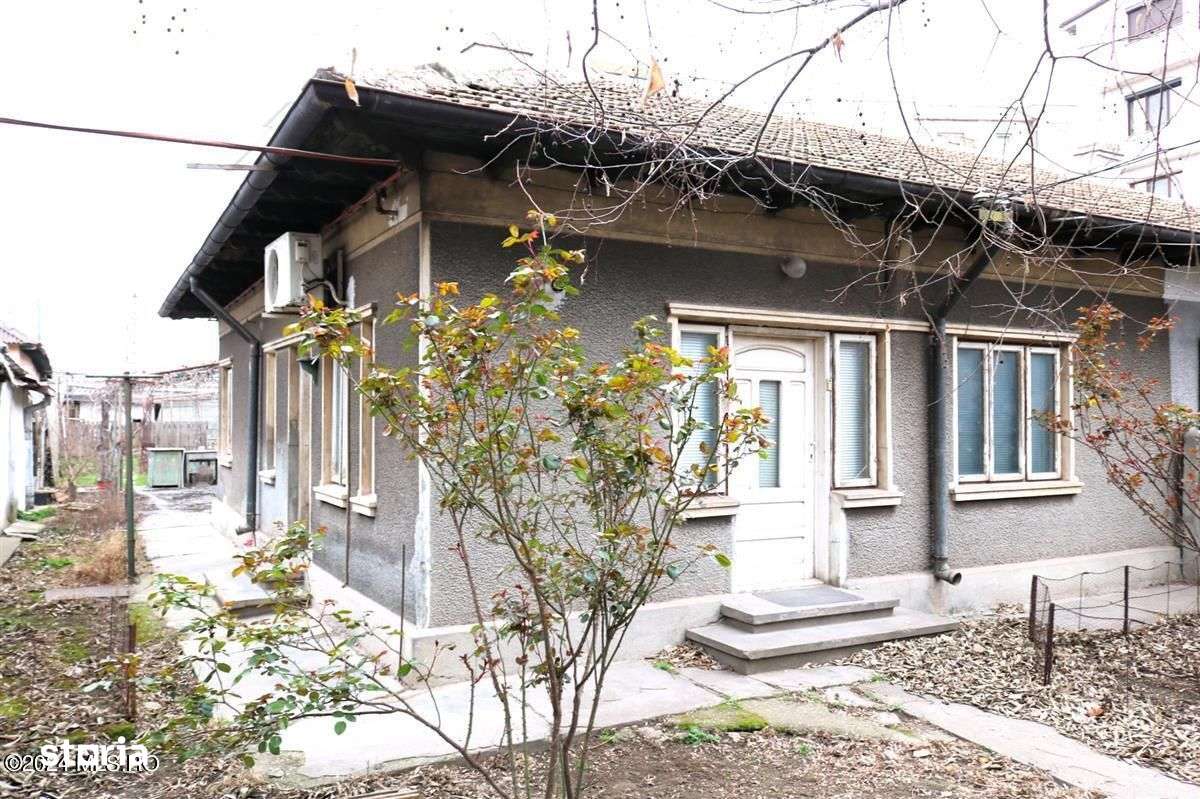 Gara - Spitalul CFR - Str. Scolii, casa din caramida, teren 380 mp! - Imagine principală: 2/20