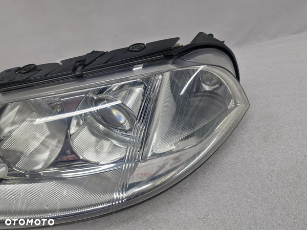 VW PASSAT 3B0 B5 LIFT 00-05 KOMPLET LAMP PRZEDNICH PRZÓD LEWA + PRAWA , NR 3B0941015AN / 3B0941016AN , NR AUKCJI LA552 - 17