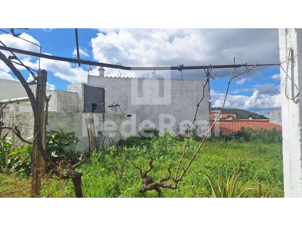 Moradia T2 tipica Algarvia com vista campo-19