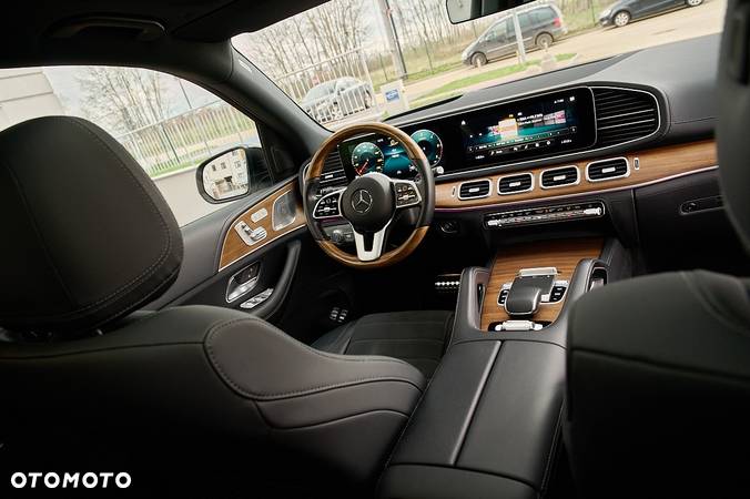 Mercedes-Benz GLE 300 d 4-Matic - 29