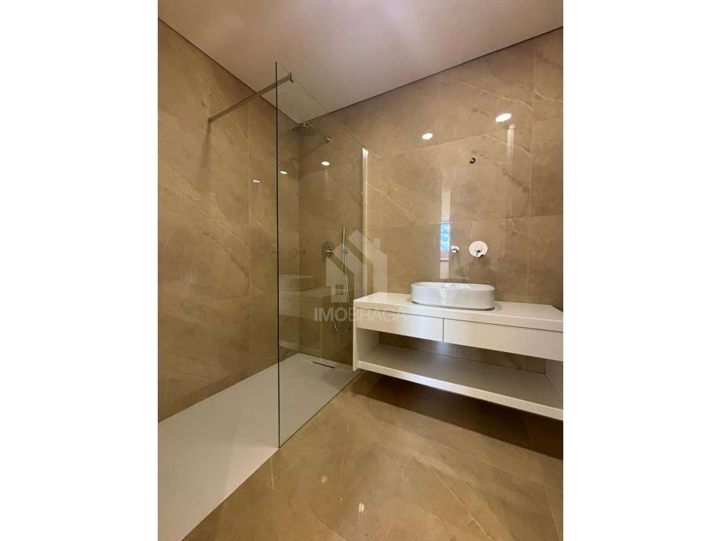 Venda Apartamento T3 Novo, em Ferreiros - Pronto a Habitar-17
