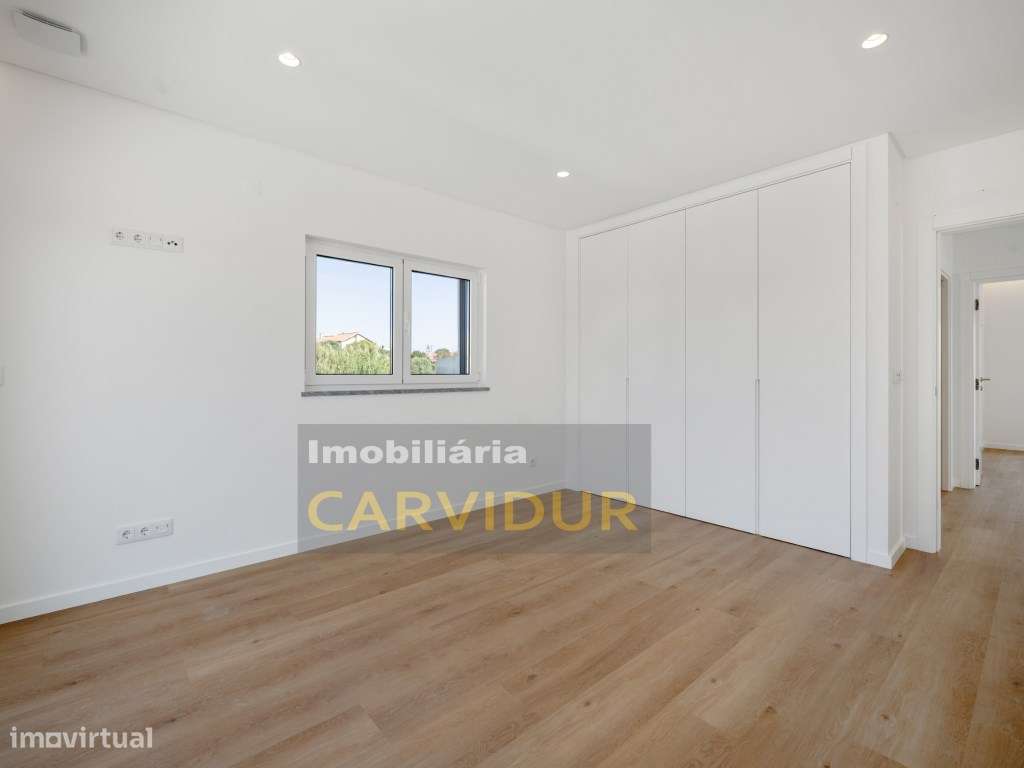 Moradia Ericeira a 12km V4 Nova em Lote com 730m2 e praia a 300m-20